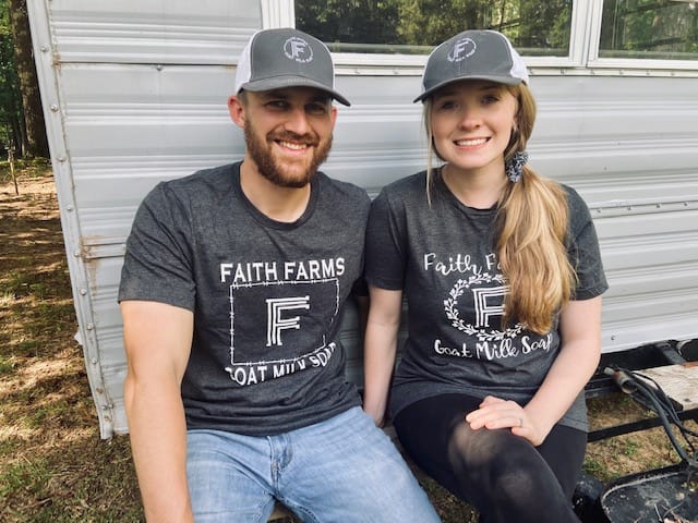 Men's Faith Farms Barbed Wire - Short Sleeve Shirt